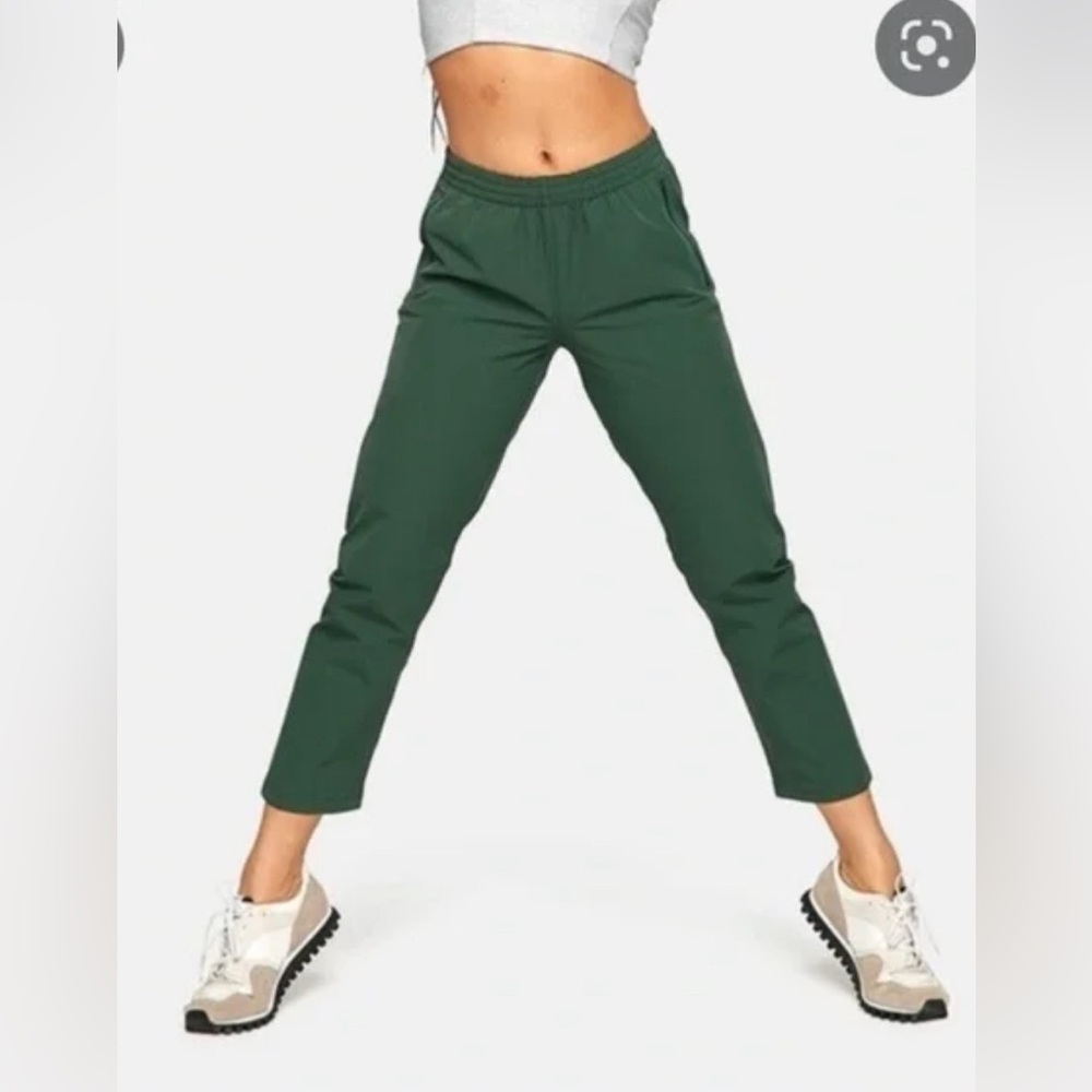 NWOT Outdoor Voices RecTrek Cropped Pants Hunter Green Medium